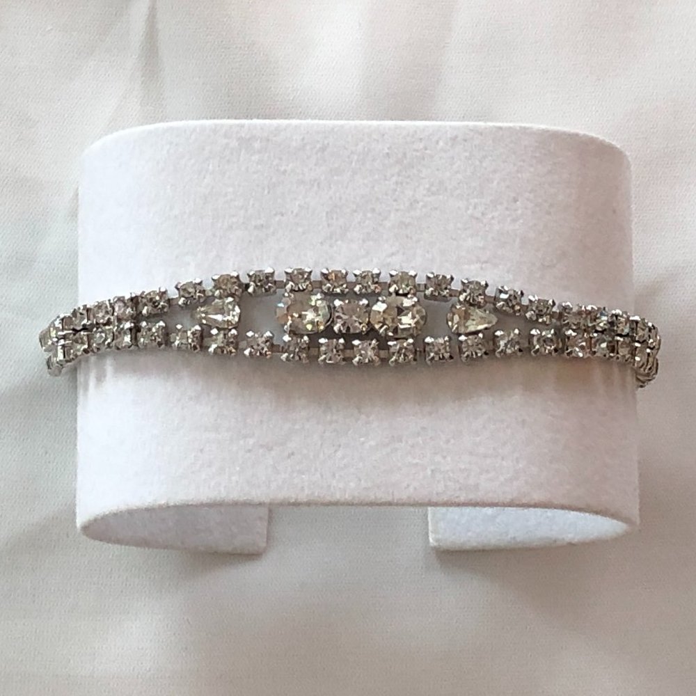 Magnificent Vintage Rhinestone Bracelet  Lots of Sparkle!!
